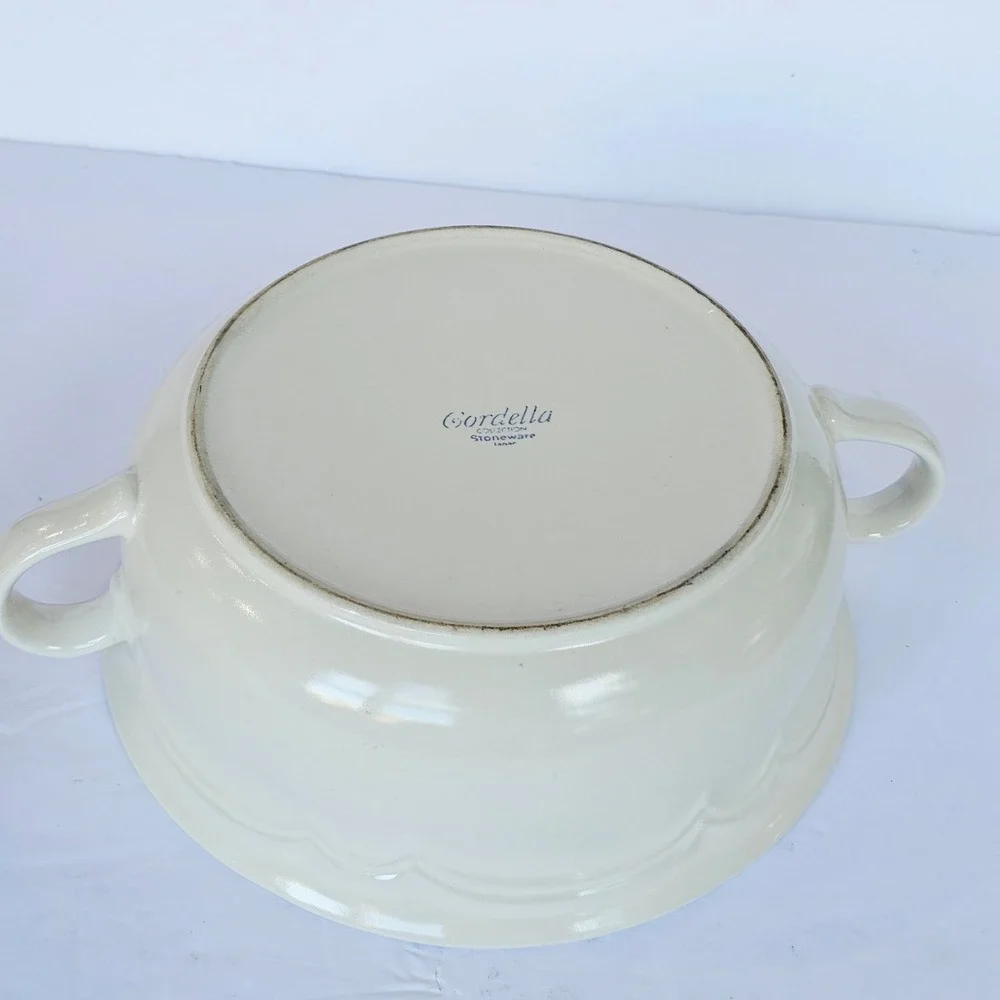 Vintage Cordella Bluet Floral Stoneware Casserole Dish Lid Round Farmhouse